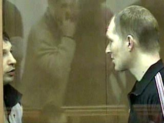 Верховный суд РФ отложил на 30 августа рассмотрение кассационных жалоб на приговор трем осужденным на пожизненное заключение за организацию терактов в московском метро в 2004 году - на станции "Рижская" и перегоне между станциями "Павелецкая" и "Автозавод
