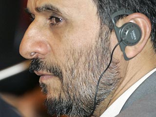 "Сионистский режим (Израиль) - это режим, несущий знамя агрессии и оккупации, он является знаменем Сатаны", - заявил в субботу Ахмади Нежад, слова которого цитируют иранские СМИ