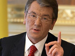 Президент Украины Виктор Ющенко направил телеграмму премьер-министру Виктору Януковичу с требованием в неотложном порядке отстранить министра по чрезвычайным ситуациям Нестора Шуфрича