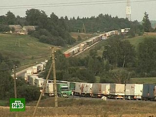 Премьер-министр Латвии Айгар Калвитис считает, что проблему с огромными очередями грузовиков на латвийско-российской границе невозможно решить в короткие сроки.     