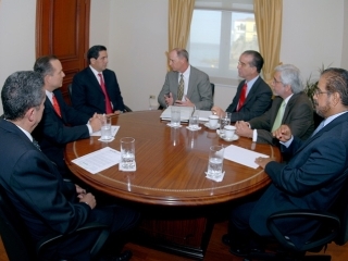 Кабинет министров Панамы в полном составе подал в отставку. 14 руководителей ключевых ведомств направили президенту Мартину Торрихосу письмо