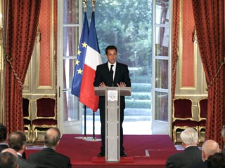 Президент Франции Николя Саркози выступил в понедельник с первой основополагающей внешнеполитической речью с начала работы на посту главы государства