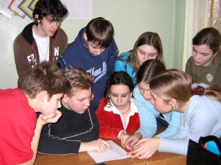 В "школу будущего", которая откроется ко Дню города в Москве, школьники будут проходить по отпечаткам пальцев