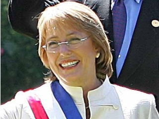 Президент Чили Мишель Бачелет, комментируя происшедшее, заявила, что в соответствии с принципами чилийской демократии, граждане имеют полное право выражать свои требования, но должны это делать мирным путем