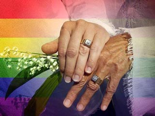 В штате Айова судья постановил зарегистрировать однополые браки. "Невеста" плакал