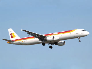 Пассажирский самолет испанской авиакомпании Iberia был на 24 часа задержан в мадридском международном аэропорту Барахас