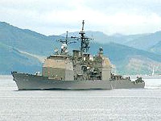 Американский крейсер "Дональд Кук" не поместился в порту Батуми
