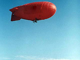 Экипажи сразу двух воздушных судов наблюдали в воздухе над Подмосковьем в воздухе большие шары, предположительно, воздушные, но, тем не менее, продолжили полет
