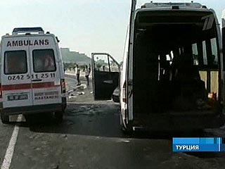 Автобус с туристами из России попал в ДТП в Турции, пострадали шесть граждан РФ