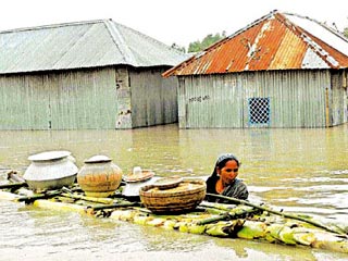 Новая волна наводнений в Бангладеш началась в минувшую пятницу и унесла жизни 578 человек