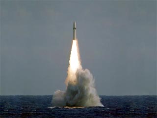 Индийские телеканалы сообщили со ссылкой на источник в правительстве, что Индия успешно произвела испытательный запуск SLBM, которая способна доставлять к цели ядерную боеголовку