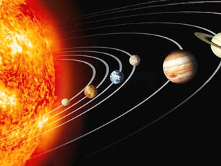 Астрономы предполагают, что Солнце через 5 млрд. лет, превратившись в "красного гиганта", хотя и увеличится в размере в 100 раз, поглотив Меркурий с Венерой, но, возможно, пощадит Землю