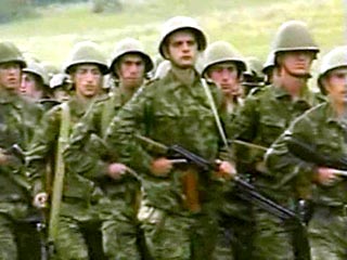 Парламент Грузии принял в пятницу закон об увеличении численности военнослужащих вооруженных сил страны в 2008 году с 28 тысяч человек до 32 тысяч