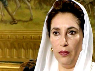 Бывший премьер-министр Пакистана Беназир Бхутто, проживающая попеременно в Лондоне и Дубае, вернется на родину 18 октября