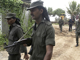 При столкновениях армейских подразделений с боевиками группировки "Тигры освобождения Тамил Илама" за минувшие сутки на севере Шри-Ланки погибли 29 человек