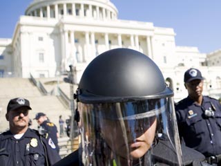 Многотысячная акция против войны в Ираке прошла в Вашингтоне - 160 арестованных