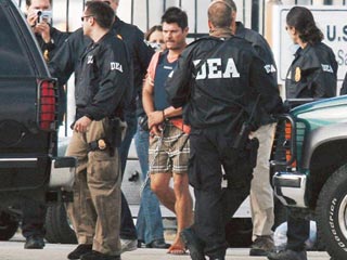 Федеральный суд Сан-Диего (штат Калифорния) приговорил к пожизненному заключению мексиканского наркобарона, главу известного тихуанского преступного картеля - 37-летнего Хавьера Арельяно Феликса