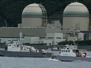 У Японии сейчас есть около 30 тонн обогащенного плутония, который способен вступать в цепную реакцию и пригоден для создания ядерного оружия. Он был получен путем переработки отработавшего радиоактивного топлива с АЭС