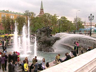 Новый антициклон, в центральной части которого окажется Москва, продолжит радовать жителей столичного региона теплой и сухой погодой