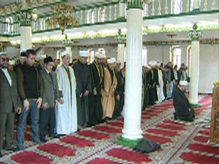 В российских мечетях растет количество прихожан, утверждают мусульманские лидеры