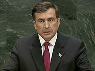 Саакашвили потребовал изменить формат переговоров по Абхазии, которые проходят под эгидой ООН, и ввести "независимых миротворцев" вместо российского контингента. Он отметил, что во всех этих возможных позитивных процессах видит сильную роль Европейского с