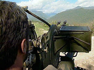 Абхазские власти в четверг начали переброску к границе с Грузией в Гальский район Абхазии дополнительных вооруженных подразделений в связи с последними событиями в Южной Осетии и Ткварчельском районе республики