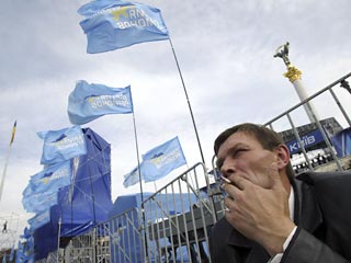 На Украине в пятницу заканчивается двухмесячный агитационный марафон перед досрочными парламентскими выборами, которые пройдут 30 сентября