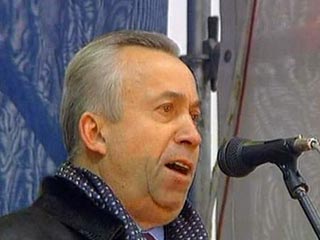 Городской голова Донецка Александр Лукъянченко не смог проголосовать на досрочных выборах в Верховную Раду Украины в связи с тем, что его исключили из списков избирателей