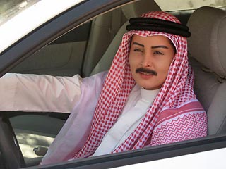 В саудовском обществе разгораются нешуточные споры: женщинам могут разрешить водить автомобиль