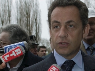 Президент Франции Николя Саркози пообещал выслать с территории страны склонных к насилию мусульманских экстремистов