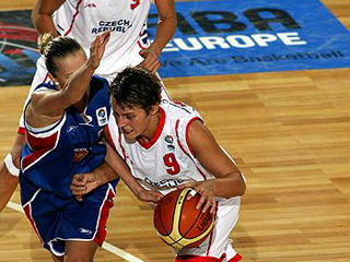 Российские баскетболистки вышли в плей-офф чемпионата Европы