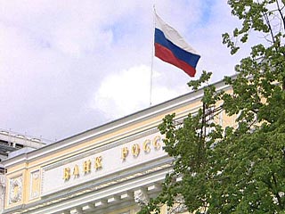 По данным Центробанка, в первом полугодии 2007 года внешний долг российских банков вырос на 29,4% &#8212; со 101,2 до 131 млрд долларов. 