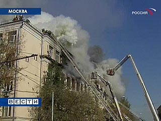 Семеро из пострадавших при пожаре в московском вузе находятся в крайне тяжелом состоянии