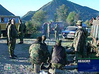 Грузинская телекомпания Rustavi-2 в пятницу вечером сообщила о том, что абхазская милиция на административной границе задержала несколько десятков грузин, проживающих в Гальском районе