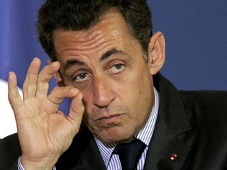Президент Саркози прибывает в Москву - раньше, чем в Вашингтон