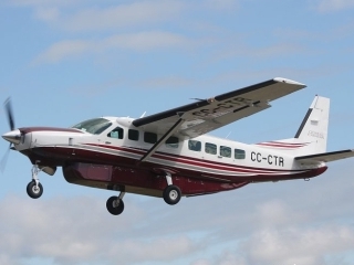 В небе над американским штатом Вашингтон пропал самолет Cessna 208B Grand Caravan, на борту которого находились 9-10 парашютистов