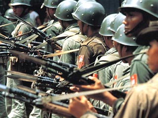 Военное руководство Мьянмы (Бирмы) арестовало пятерых генералов и около 400 солдат, которые отказались открыть огонь и применять силу против буддистских монахов и других участников антиправительственных демонстраций