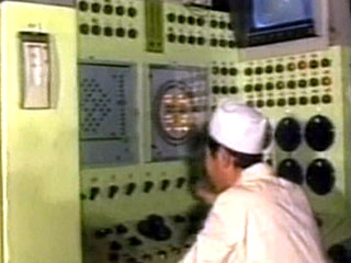 Американские спецслужбы полагают, что в КНДР по состоянию на октябрь 2006 года могло быть произведено максимум 50 кг оружейного плутония, пригодного для создания по меньшей мере шести ядерных зарядов