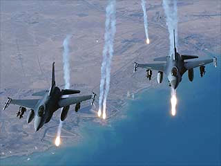 ВВС США в четверг нанесли ракетный удар по "базе террористов" около озера Тартар, к северо-западу от Багдада