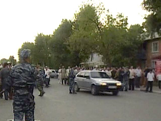 В Ингушетии в городе Карабулак неизвестные расстреляли русскую семью, два человека убиты, два тяжело ранены