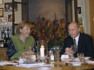 Канцлер Германии Ангела Меркель пригласила  президента России Владимира Путина на ужин в типичный гессенский ресторан "Адлер Виртшафт"