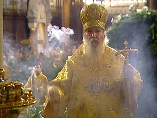 В праздник Покрова Богородицы Алексий II молился о духовном спасении заключенных