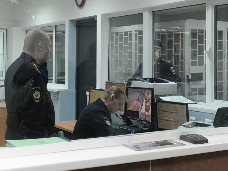 В Крыму сотрудники полиции пытаются установить местонахождение члена координационного совета Всемирного конгресса крымских татар Эрвина Ибрагимова, пропавшего в Бахчисарае 24 мая