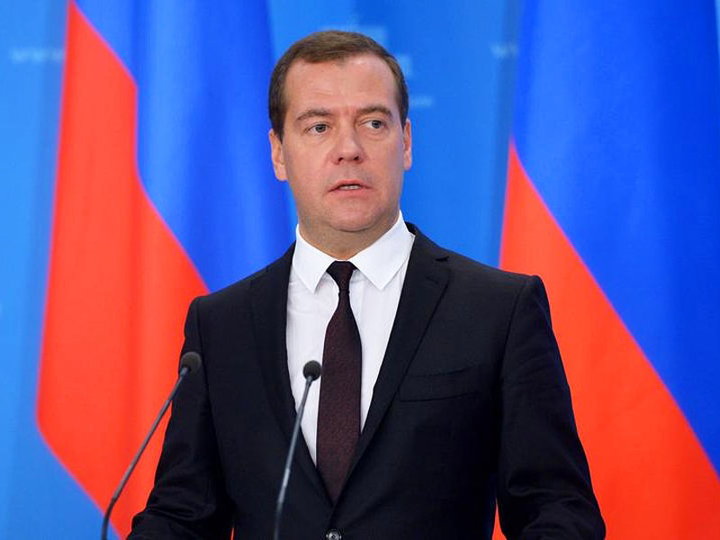 Дмитрий Медведев в беседах с журналистами подчеркивал, что все решения о будущей карьере его сын Илья принимает сам, хотя и советуется о отцом