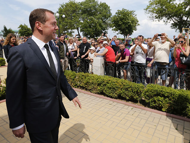 В правительстве Севастополя заявили, что вопрос премьер-министру РФ Дмитрию Медведеву об индексации пенсий является провокацией. "Это, очевидно, спланированная провокация. Здесь нечего обсуждать", - заявил изданию FlashCrimea источник в региональном правительстве