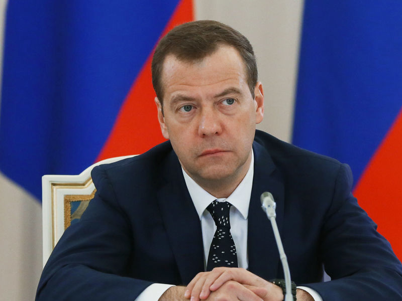 Премьер-министр России Дмитрий Медведев поручил подготовить предложения по продлению продуктового эмбарго до конца 2017 года. Об этом он заявил на встрече с с бюро правления Российского союза промышленников и предпринимателей