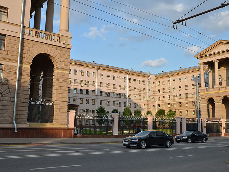 В Москве лишились постов и получили взыскания ряд начальников служб и подразделений УВД и их заместителей
