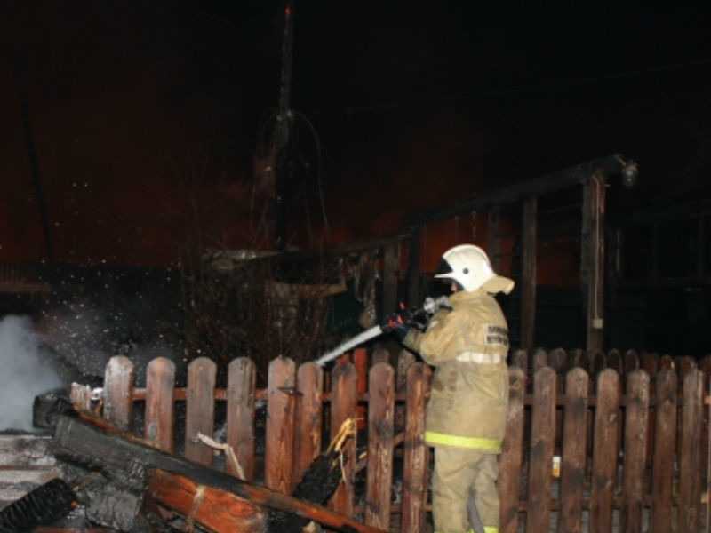 Пожар в Бурятии уничтожил 17 домов, десятки людей остались без жилья