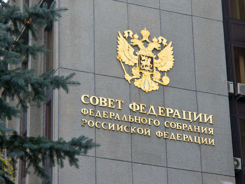 Совет Федерации рекомендовал переназначить Чайку генпрокурором на пять лет