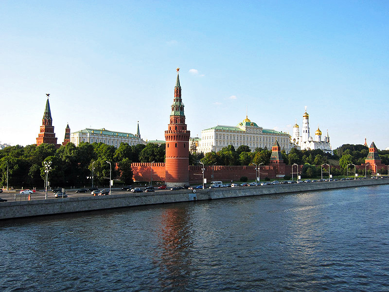 В Кремле опровергли информацию СМИ о новой встрече "нормандской четверки" в Минске, которую якобы готовят представители Германии и Франции